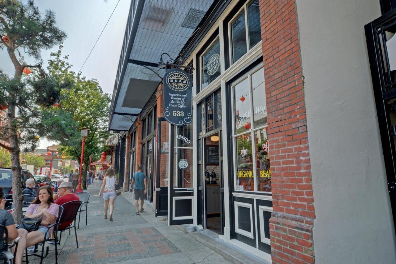 Gorgeous Old Town Condo With Patio And Parking! Victoria Exterior photo
